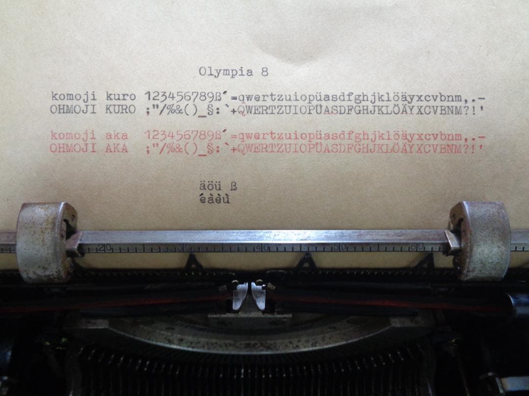 実働品　Olympia8 オリンピアタイプライター QWERTYZ配列ドイツ仕様