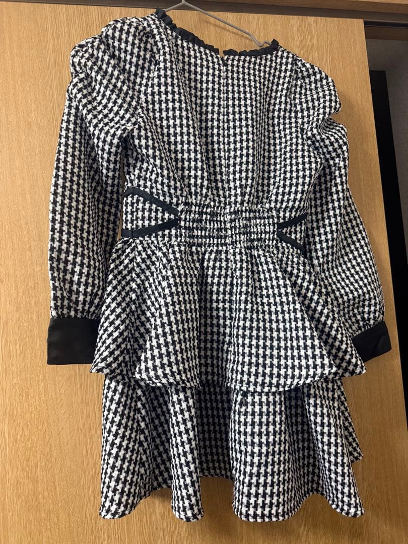 pium ピウム クロスベルトティアードワンピース