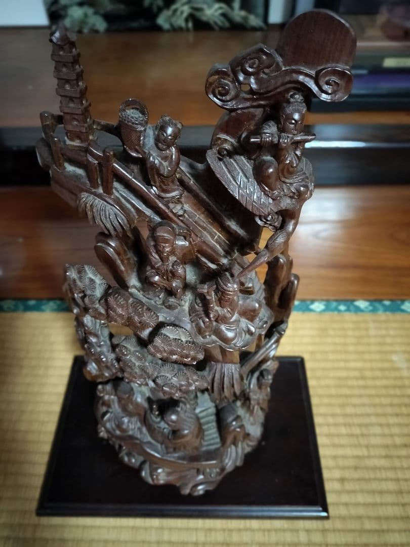 七福神の木彫りの置物