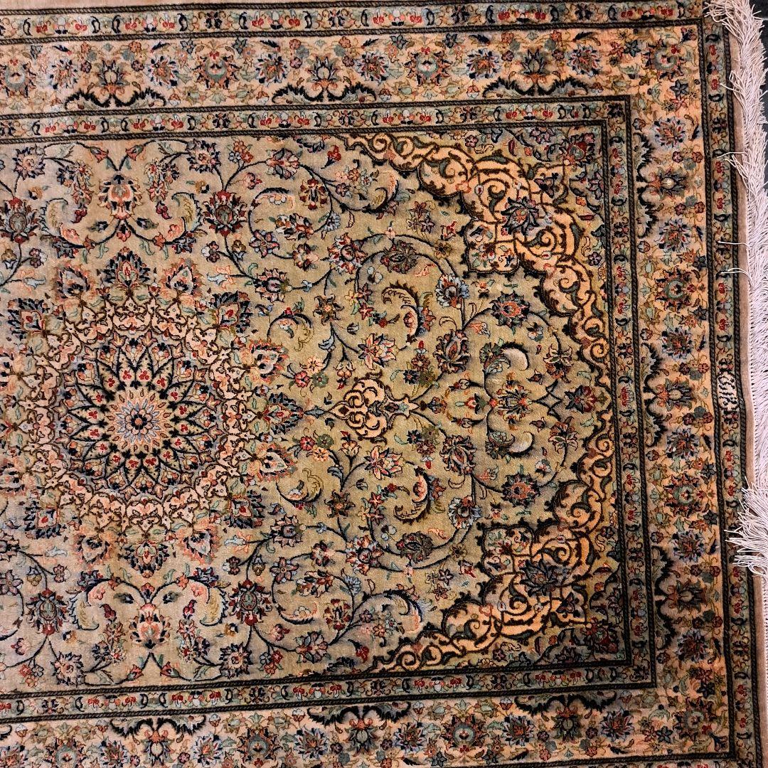 ペルシャ絨毯　100万ノット　シルク100%