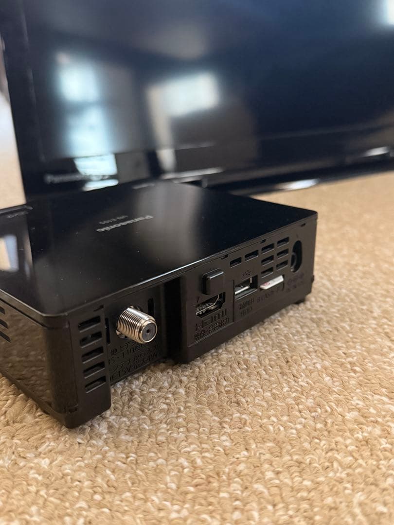 Panasonic ビエラ ポータブルテレビ UN-19F10-K