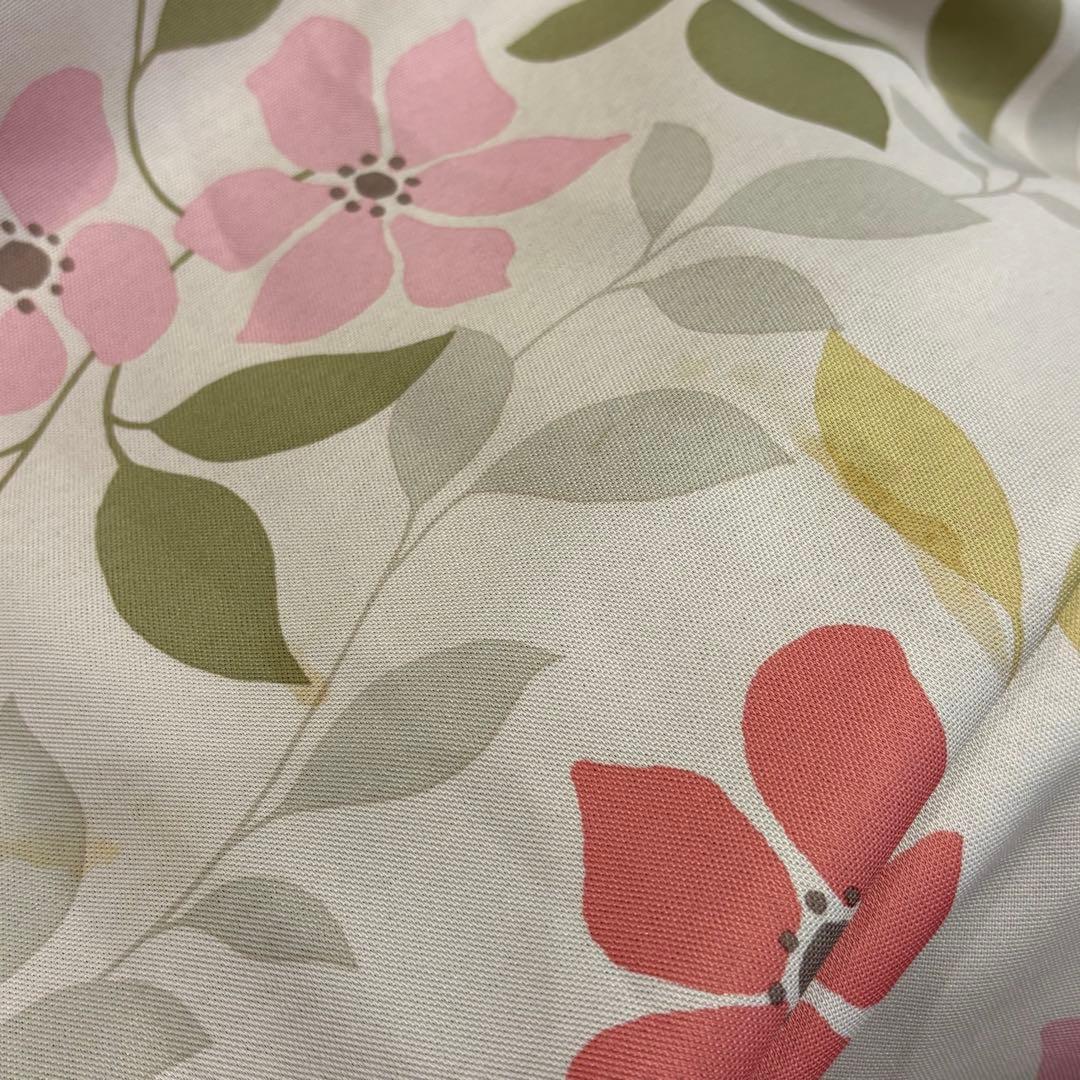 魔女の宅急便　ジジ　黒猫　アンフルール ピンク　遮光カーテン　花柄　ジブリ