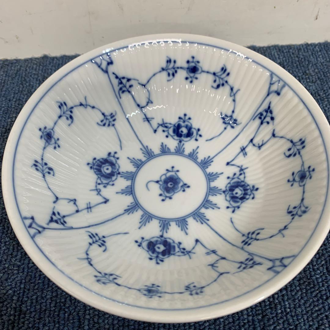 1 ロイヤルコペンハーゲン ブルーフルーテッドプレイン ボウル　15.5センチ