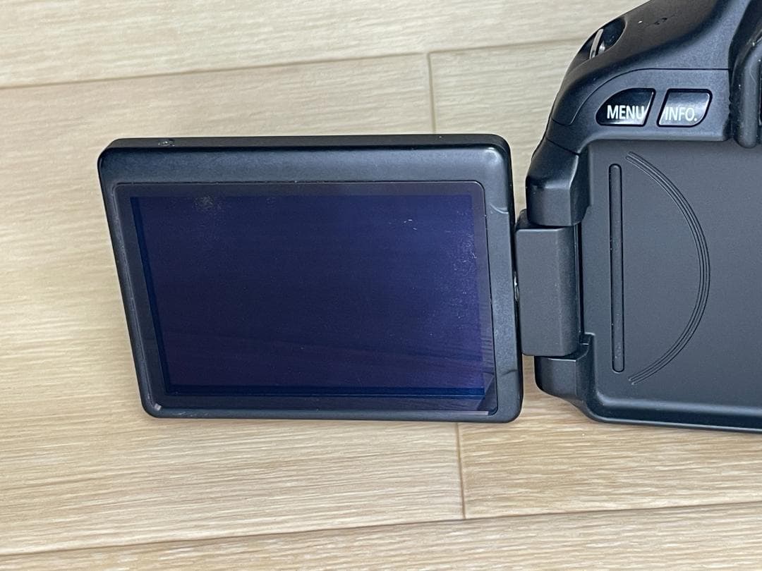 ショット数6664回☆ Canon EOS Kiss X5 キヤノン 一眼レフ