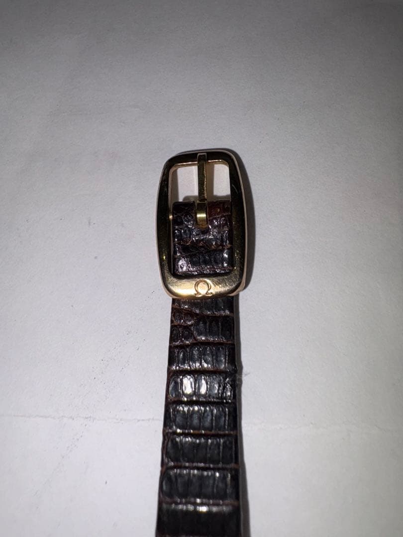 ♪【美良品】OMEGA■レディース時計■Deville■QZ■白箱型■1074