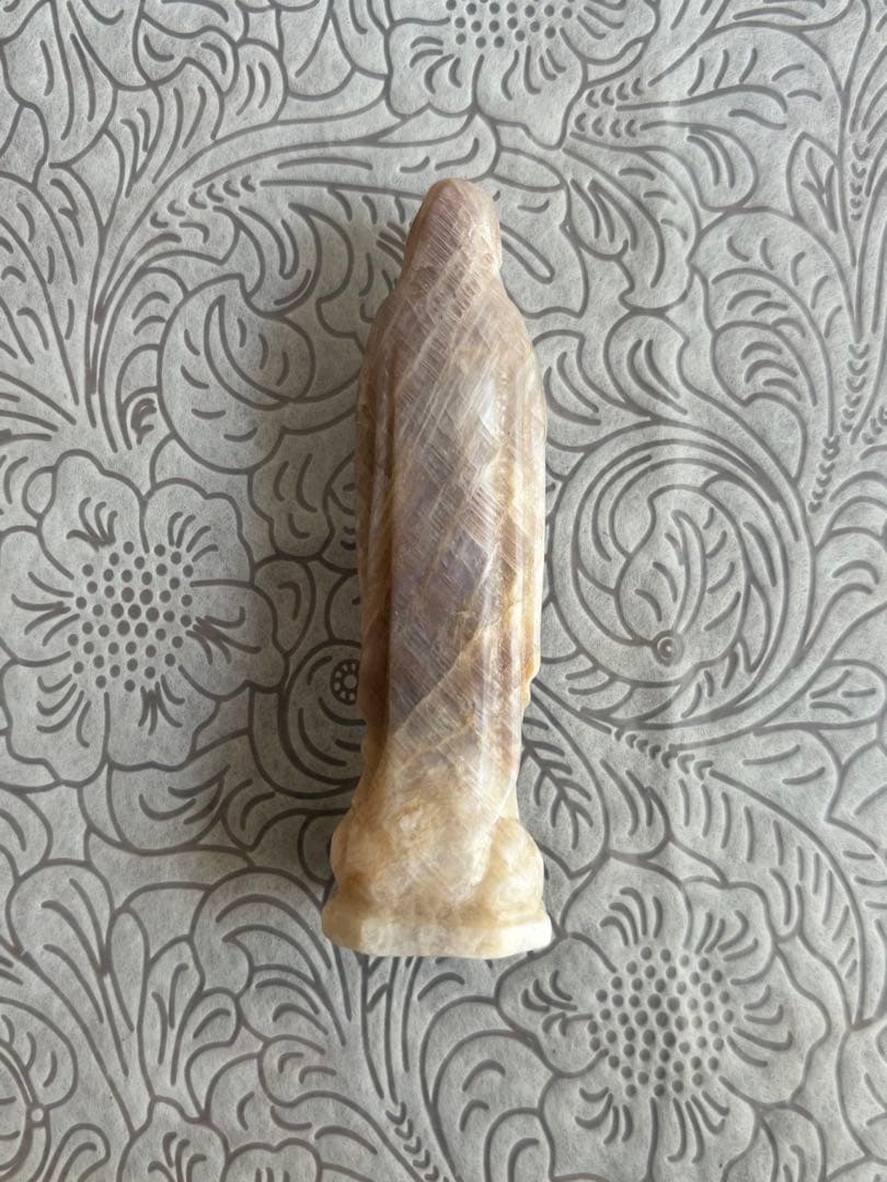 マリア様像　サンムーンストーン　約8.8cm 約52g