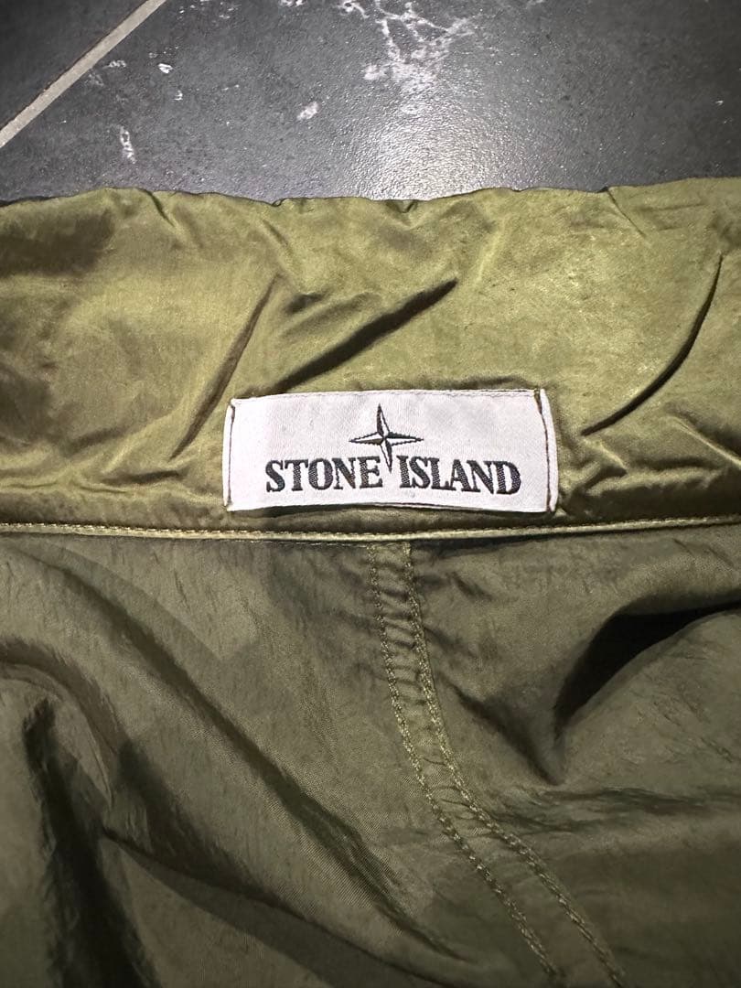 マ*】様 ストーンアイランド　ベスト　Mサイズ　正規品