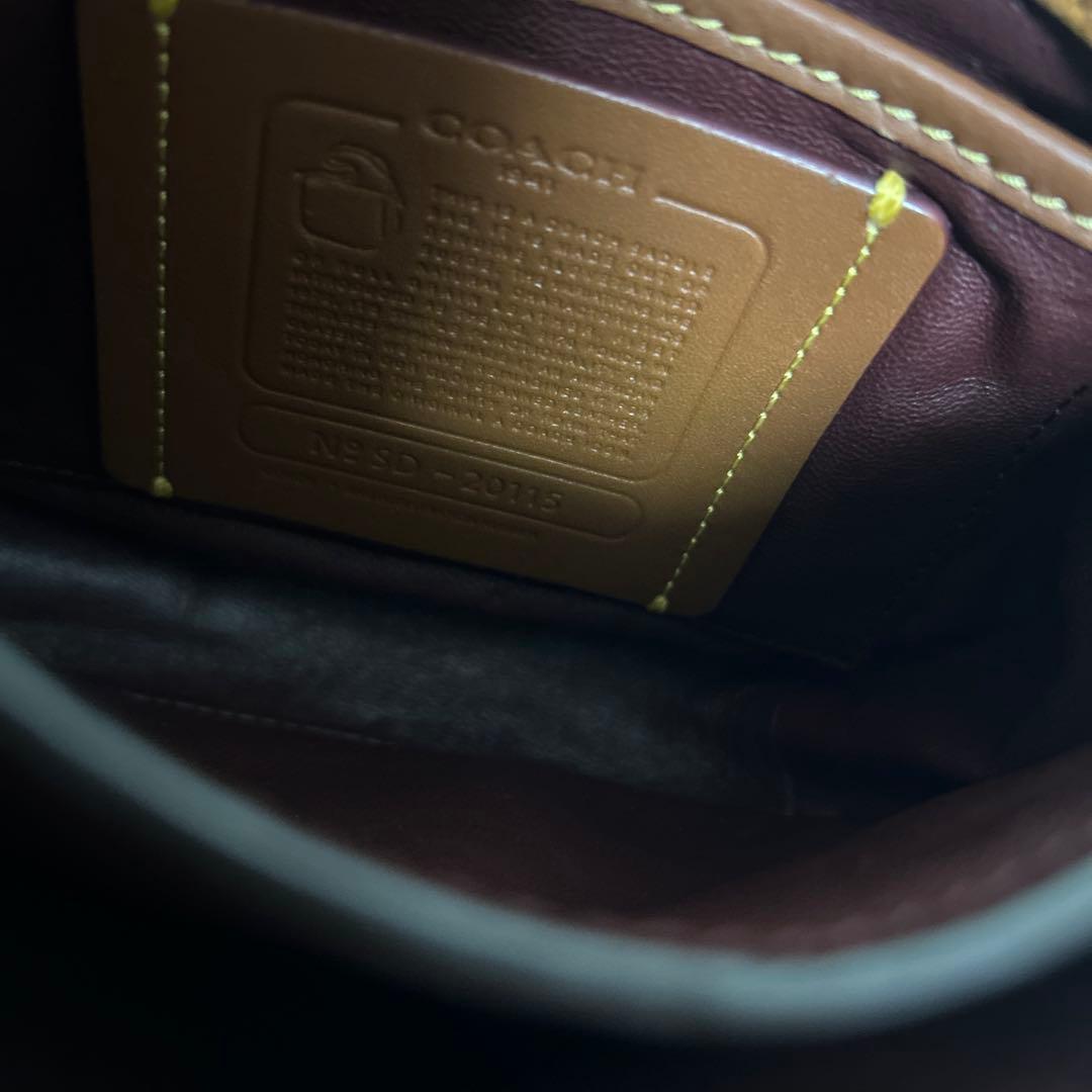 美品　COACH ショルダーバッグ　斜め掛け　サドルバッグ　スタッズ　スエード
