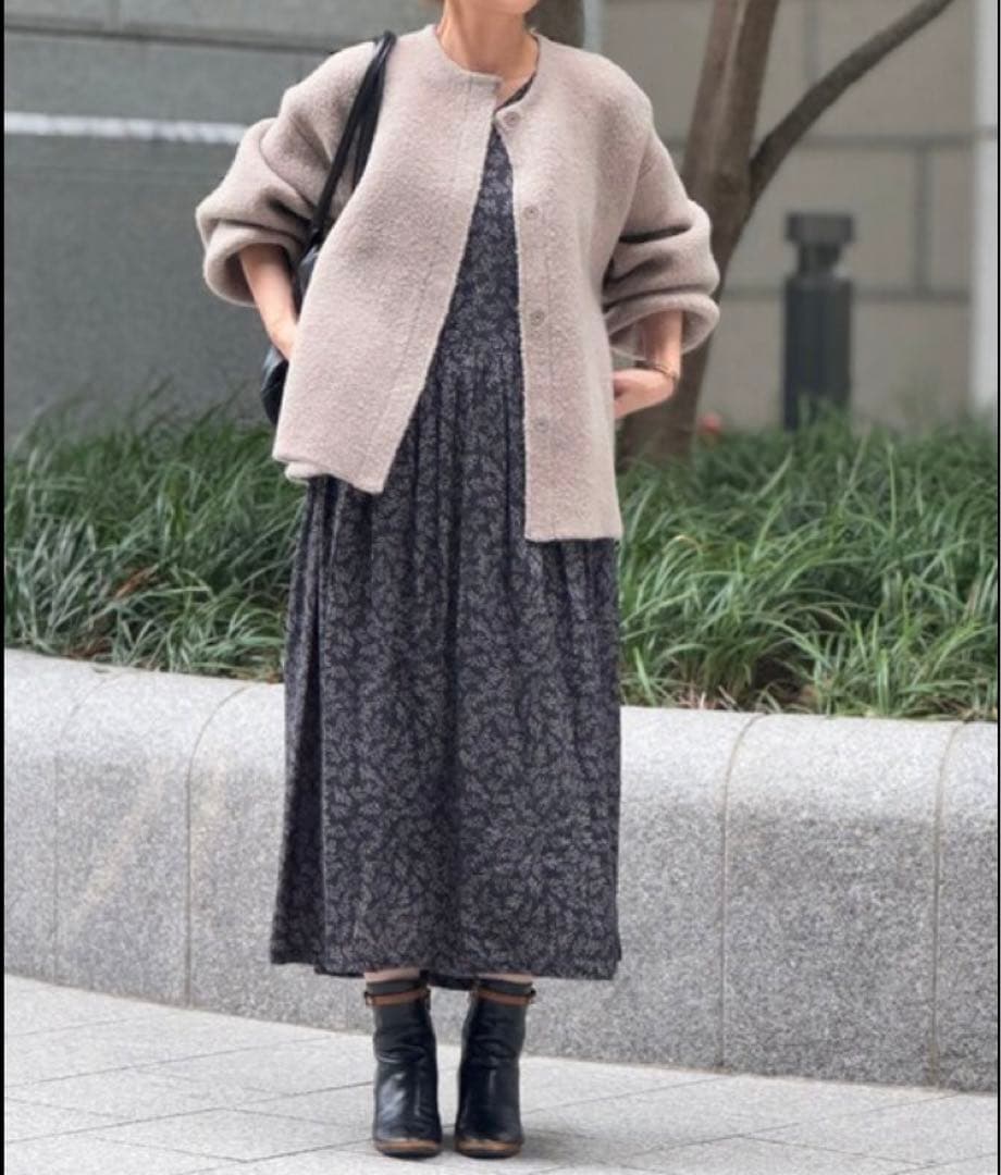 今期完売BEARDSLEYビアズリー✨パフ袖ニットコート30,800円ベージュ