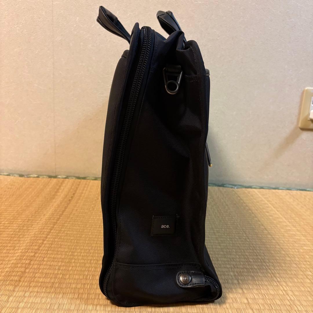 新品未使用　ace.ガーメントバッグ 54584