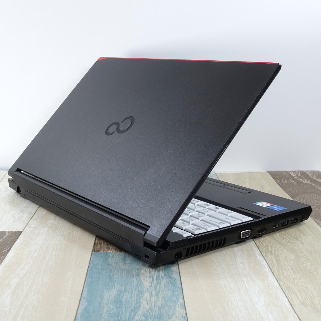 美品で神速の２０２３年製✨１２世代ｉ５に超高速新品ＳＳＤ５１２ＧＢ＆大容量メモリ