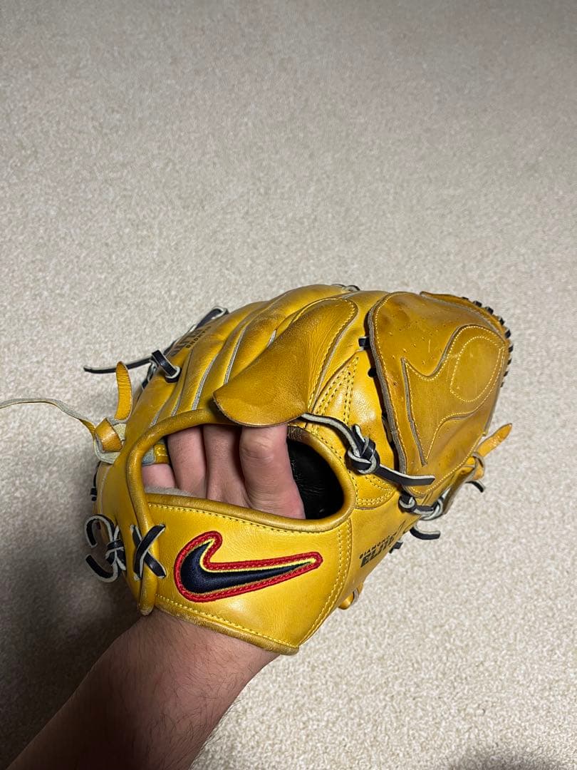 Nike Elite 野球グローブ イエロー