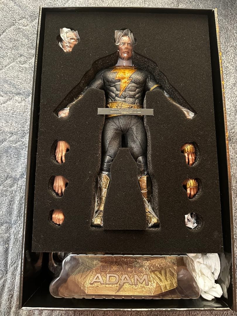 ホットトイズ　ブラックアダム　ゴールデンアーマーver.