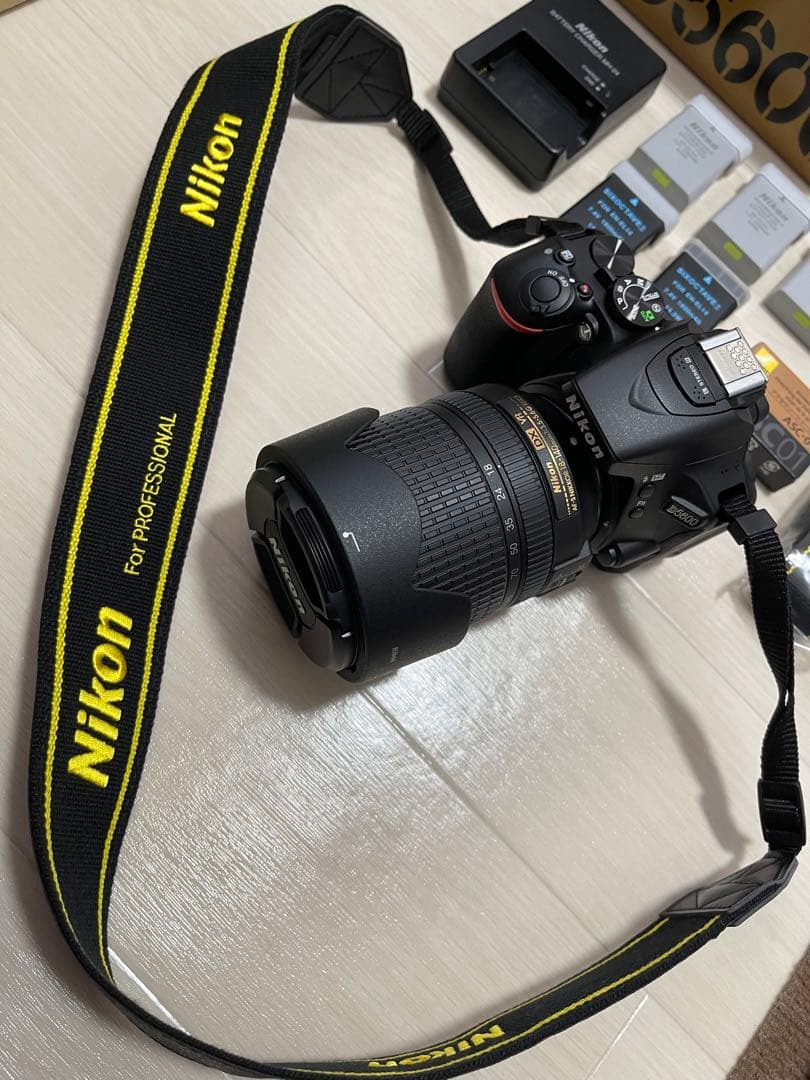 Nikon ニコン　Ｄ5600 超美品　オプション多数付き
