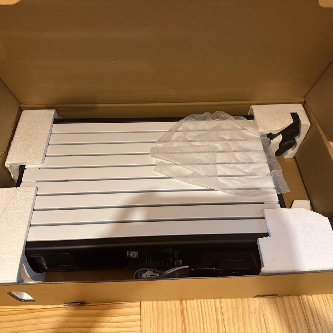 デロンギ マルチダイナミックヒーター ブラック×ホワイト 動作確認済み