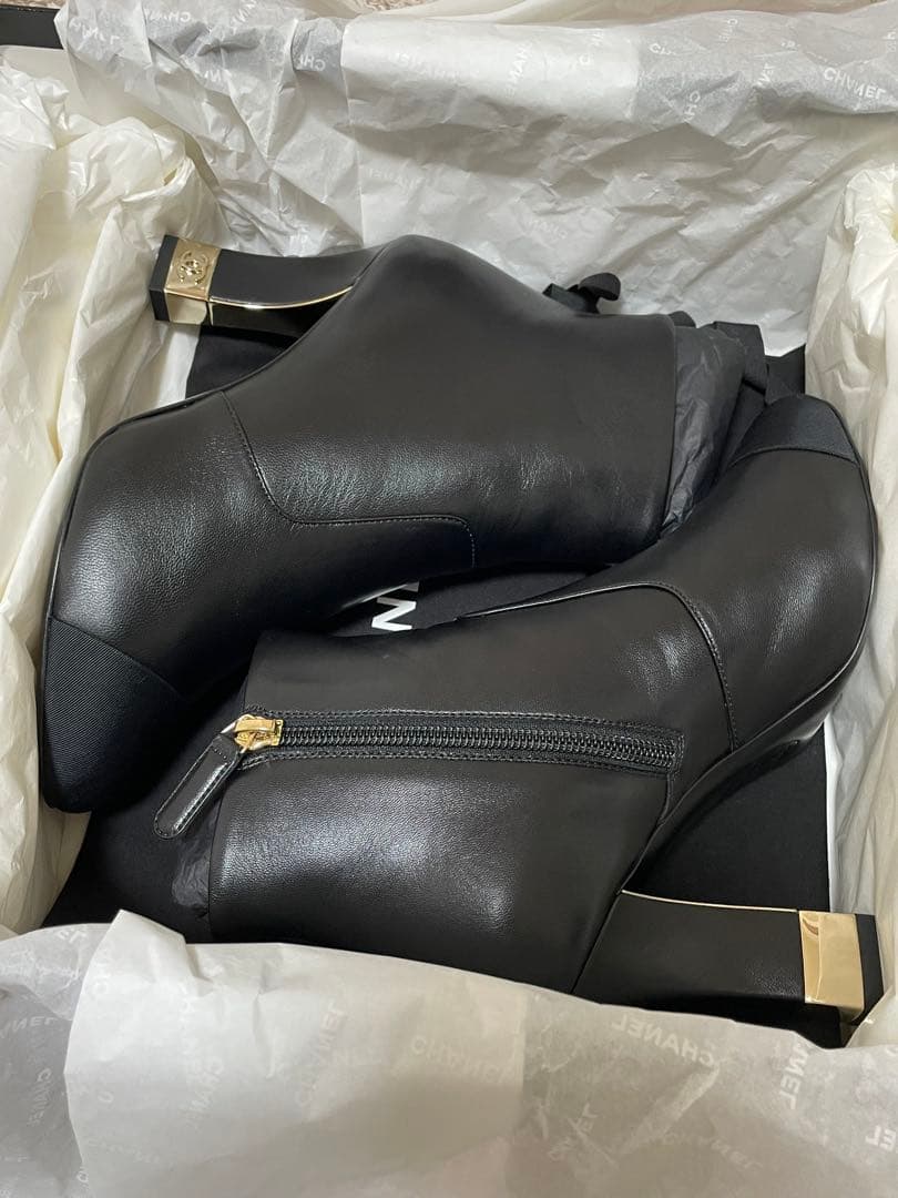 (新品)CHANEL ccロゴ レザー ショートブーツ