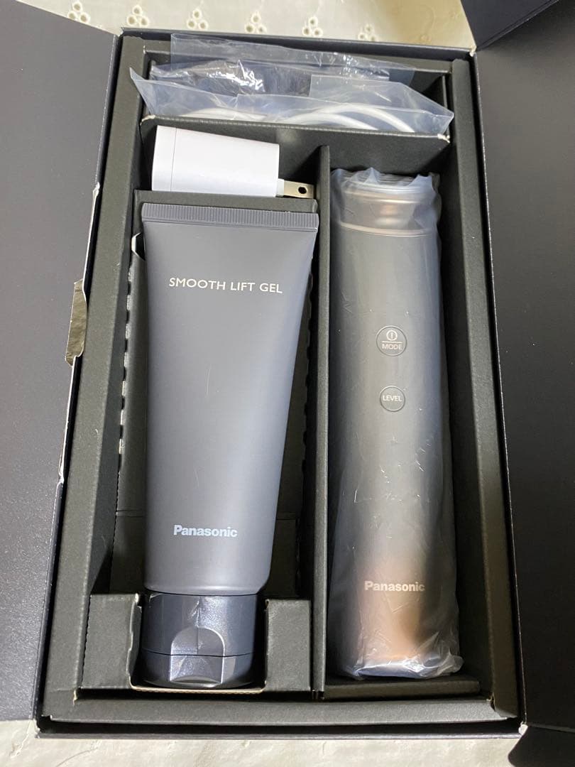 Panasonicパナソニック　美顔器 バイタリフトRFEX EH-SR86-T