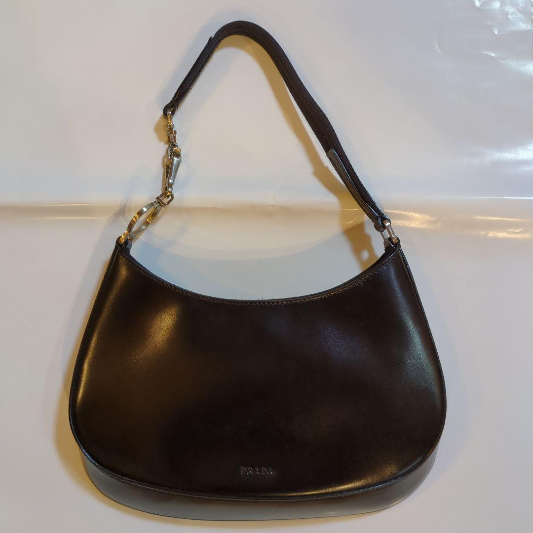 プラダ　レザーワンショルダーバッグ　美品　正規品　PRADAショルダー　レザー