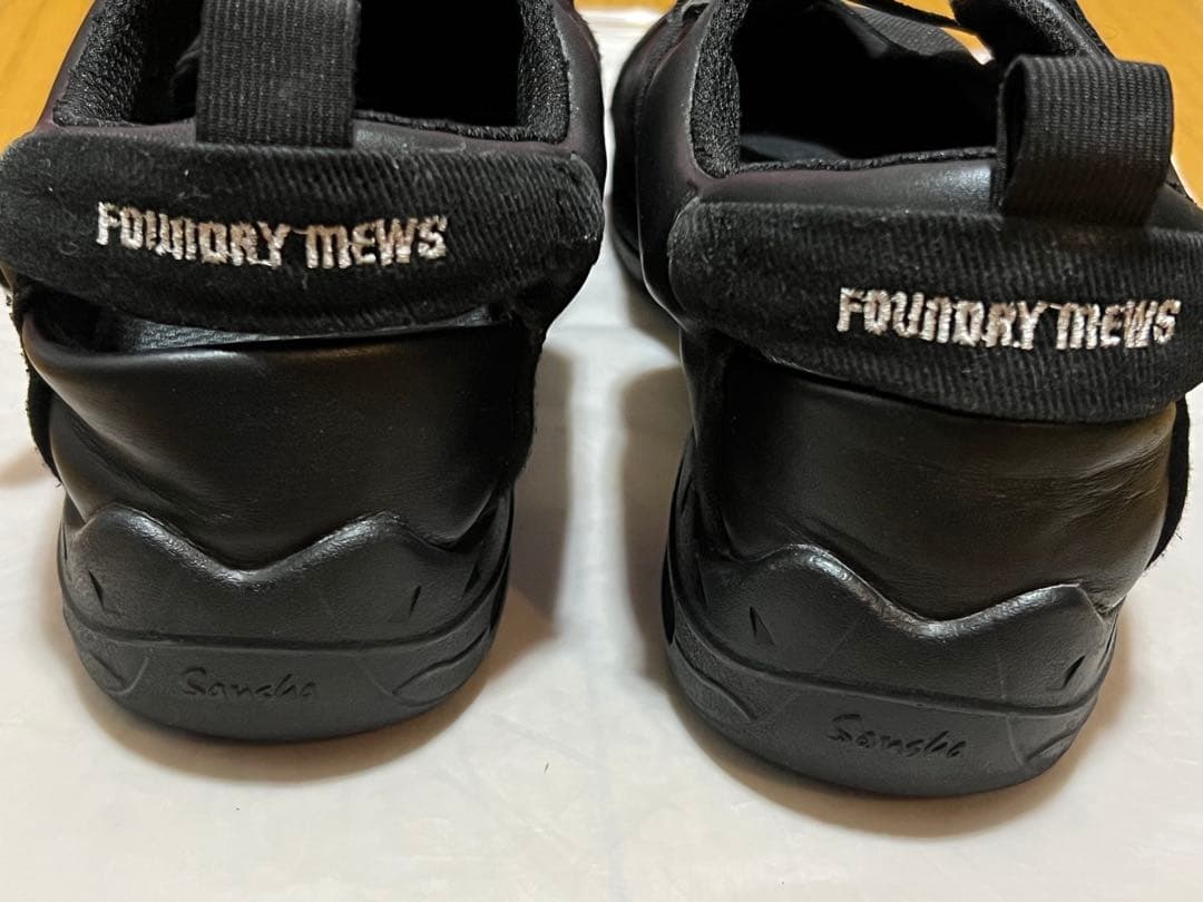 foundrymews Zoe 10M 黒 牛革