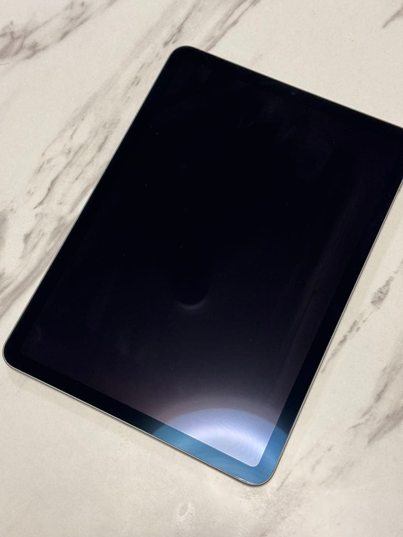 Apple iPad Air（第5世代） 10.9インチ スペースグレー