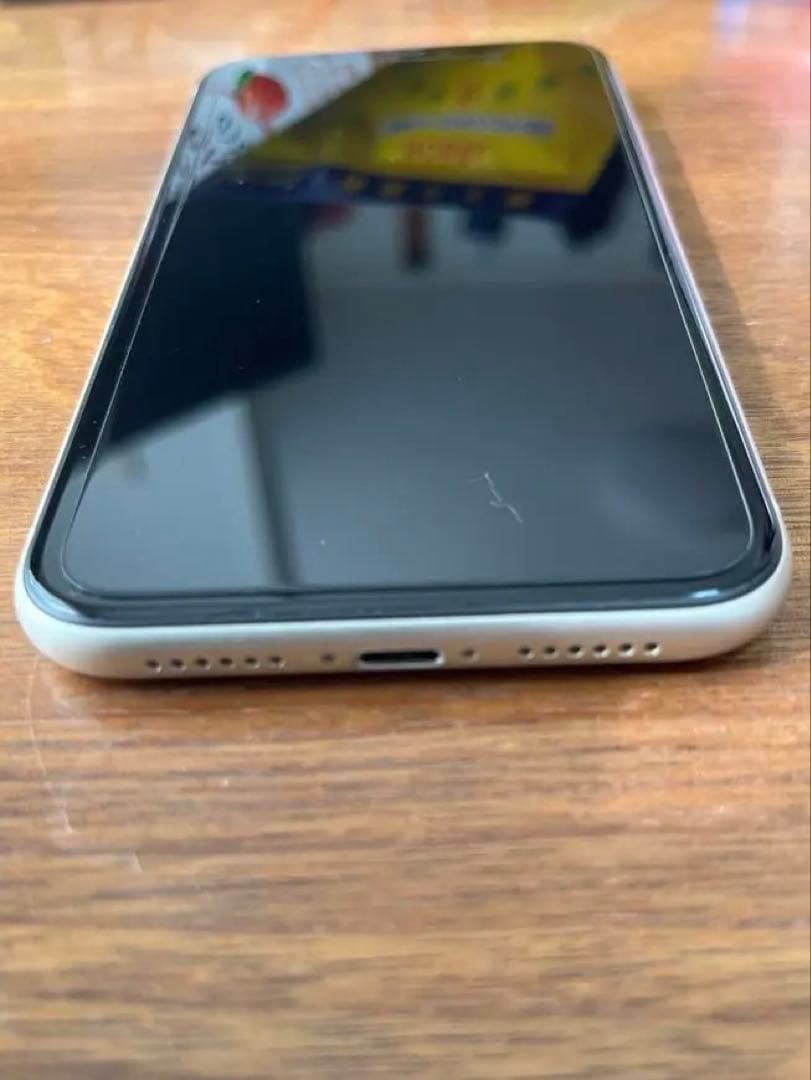 iPhone 11 64G ホワイト 本体