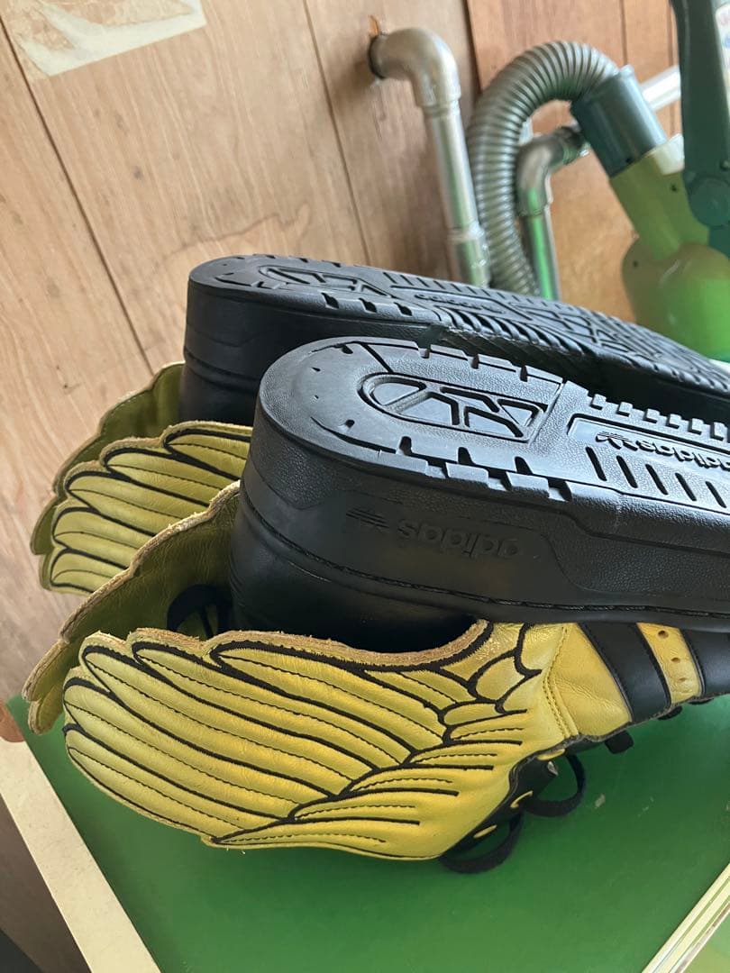 adidas ジェレミースコット黒/黄 ハイカット バスケットシューズ