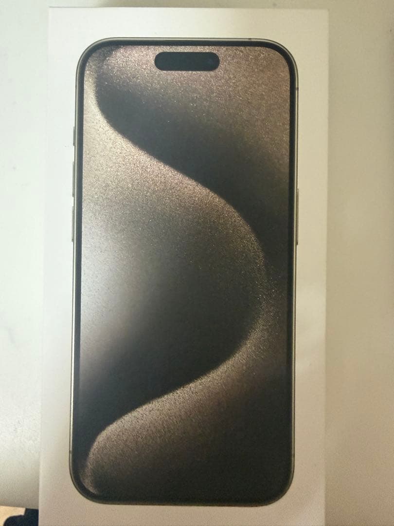 Apple iPhone 15 pro 128GB ナチュラルチタニウム