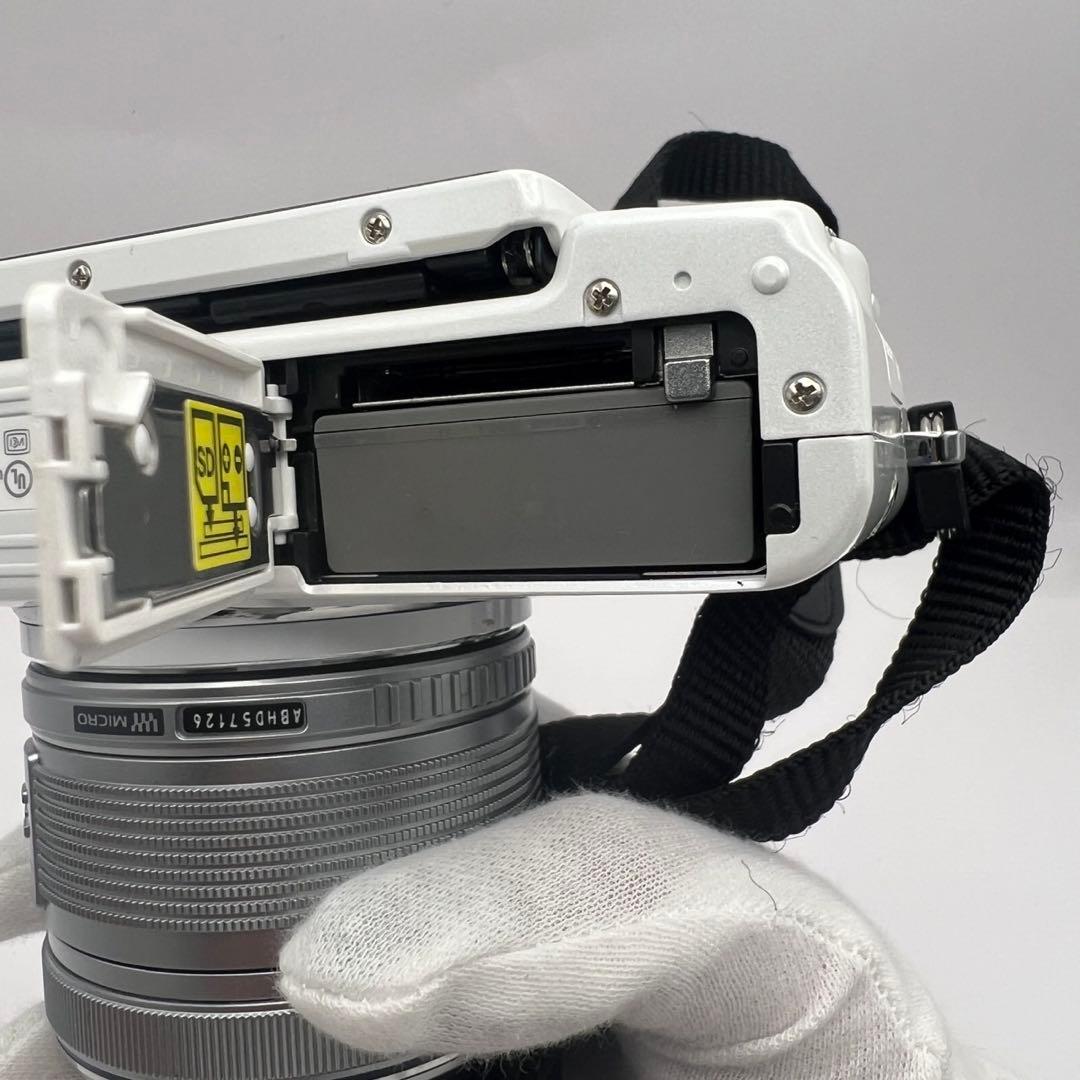 OLYMPUS PEN Lite E-PL6 ホワイト 14-42mm