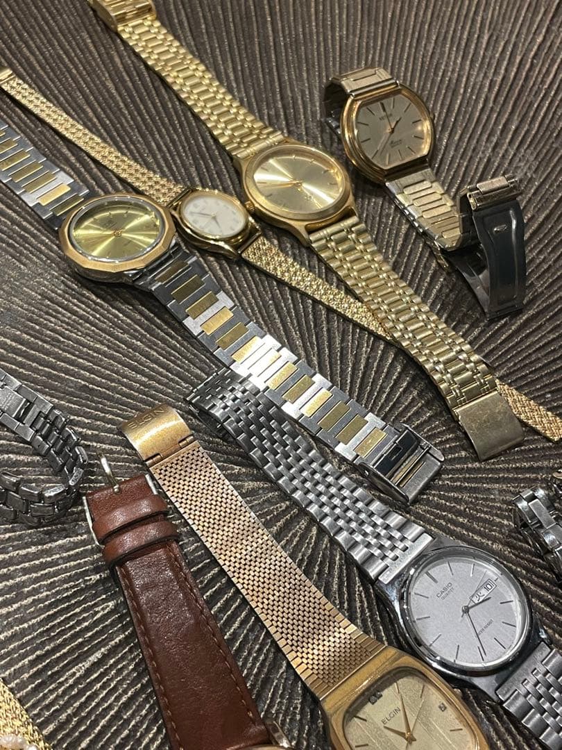 専用　総額定価50万円超【美品】レディース　ゴールドクォーツ時計　15本おまとめ