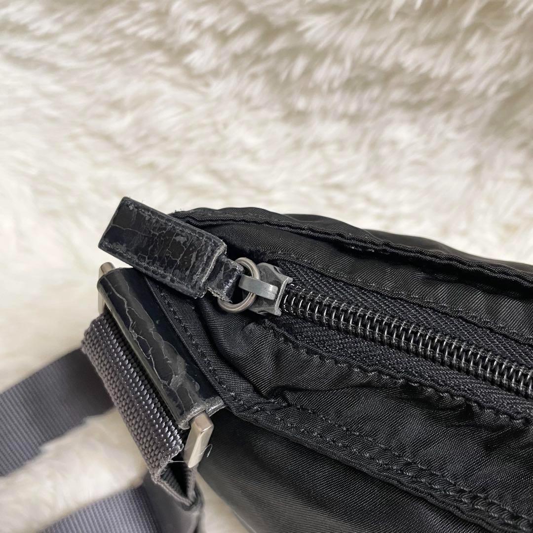 美品✨PRADA プラダ ショルダーバッグ サコッシュ 三角ロゴ テスート　黒