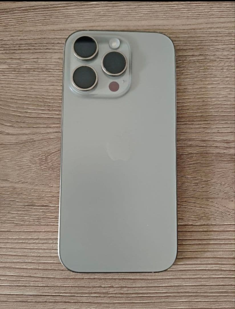iPhone 16 Pro 128GB（Apple正規修理済・画面新品交換)
