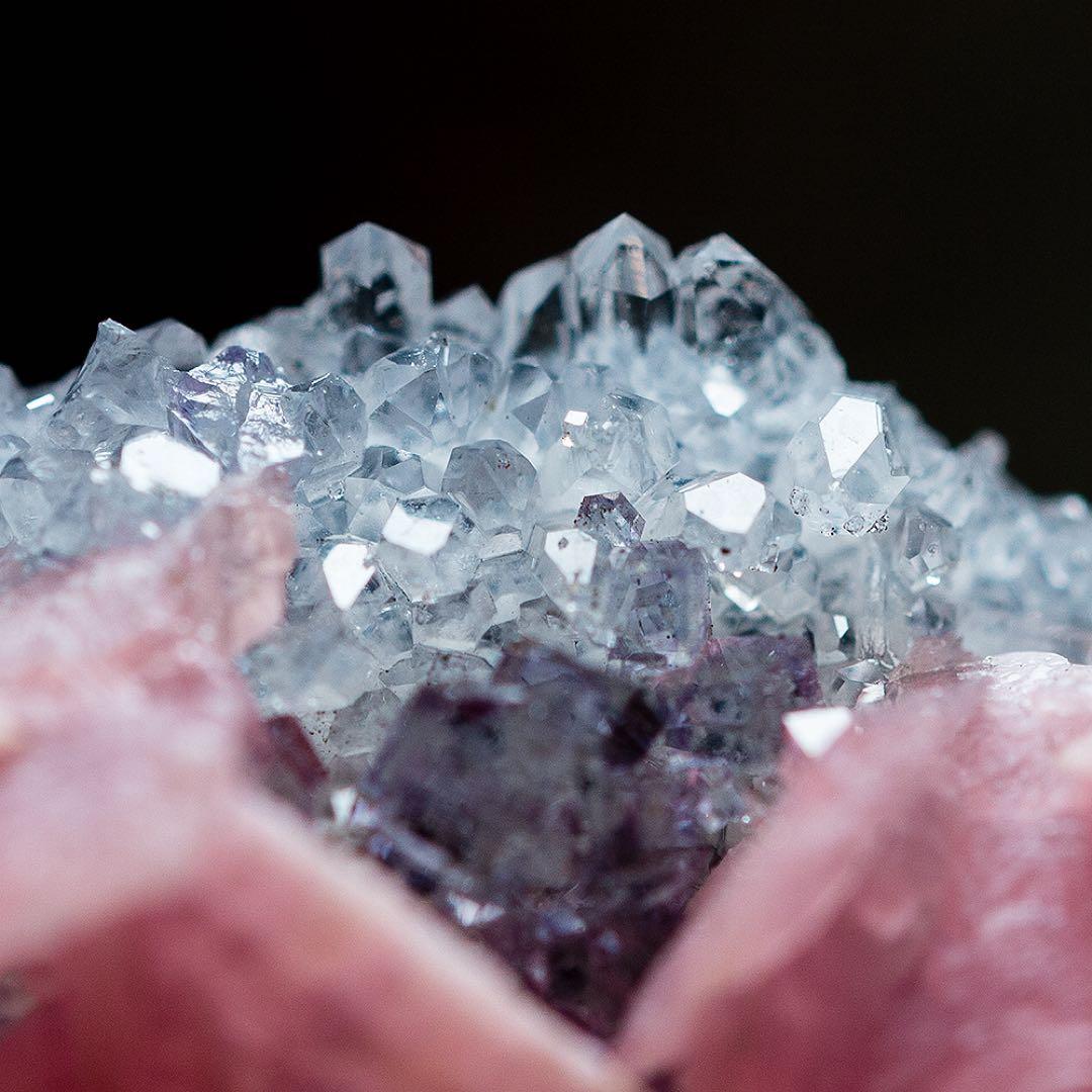 中国 ロードクロサイト フローライト 蛍石 天然石 原石 鉱物標本 鉱石 748