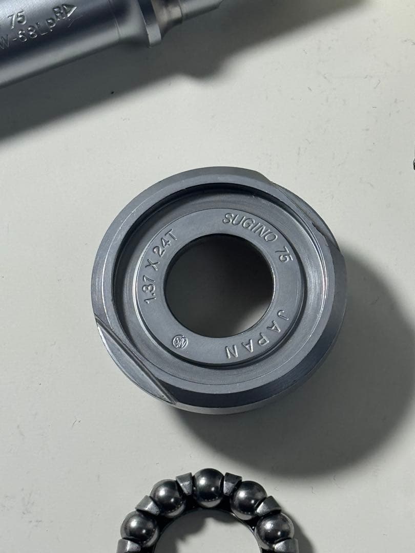 スギノ75 sugino75 クランク ピスト njs bb 黒pcd144