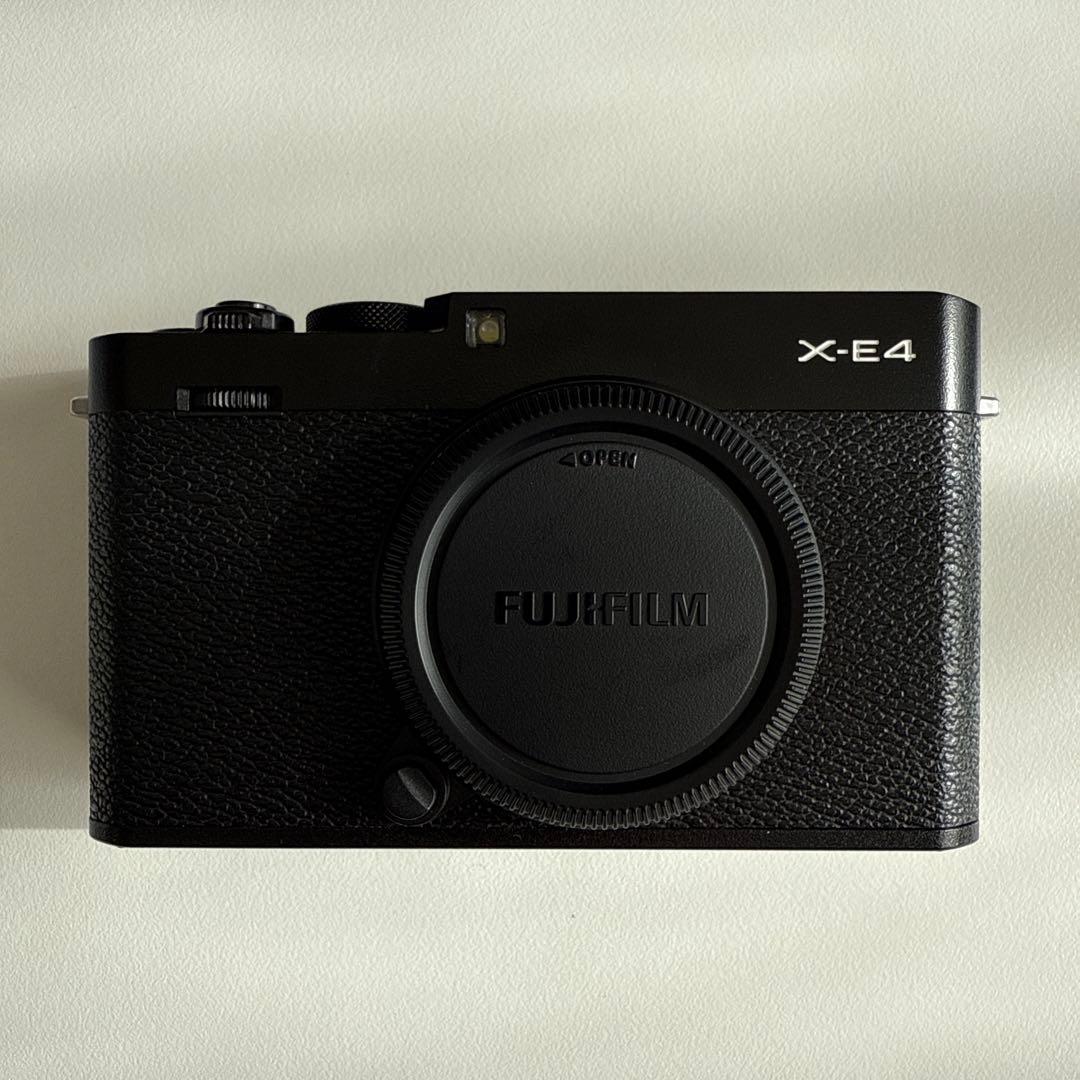 【ぽっぽ】FUJIFILM X-E4 ミラーレス一眼 本体