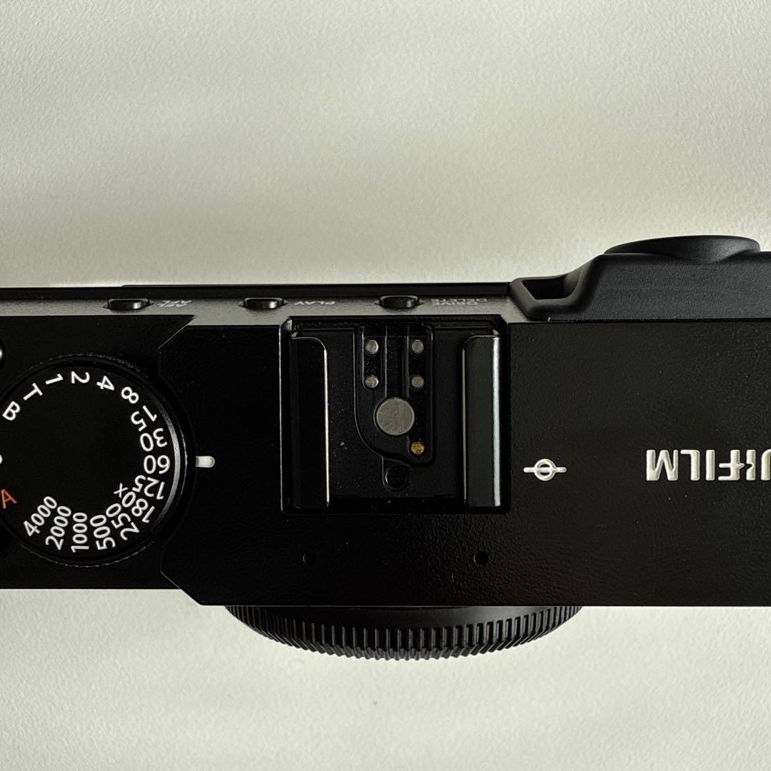 【ぽっぽ】FUJIFILM X-E4 ミラーレス一眼 本体