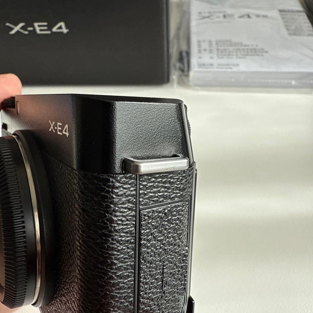 【ぽっぽ】FUJIFILM X-E4 ミラーレス一眼 本体