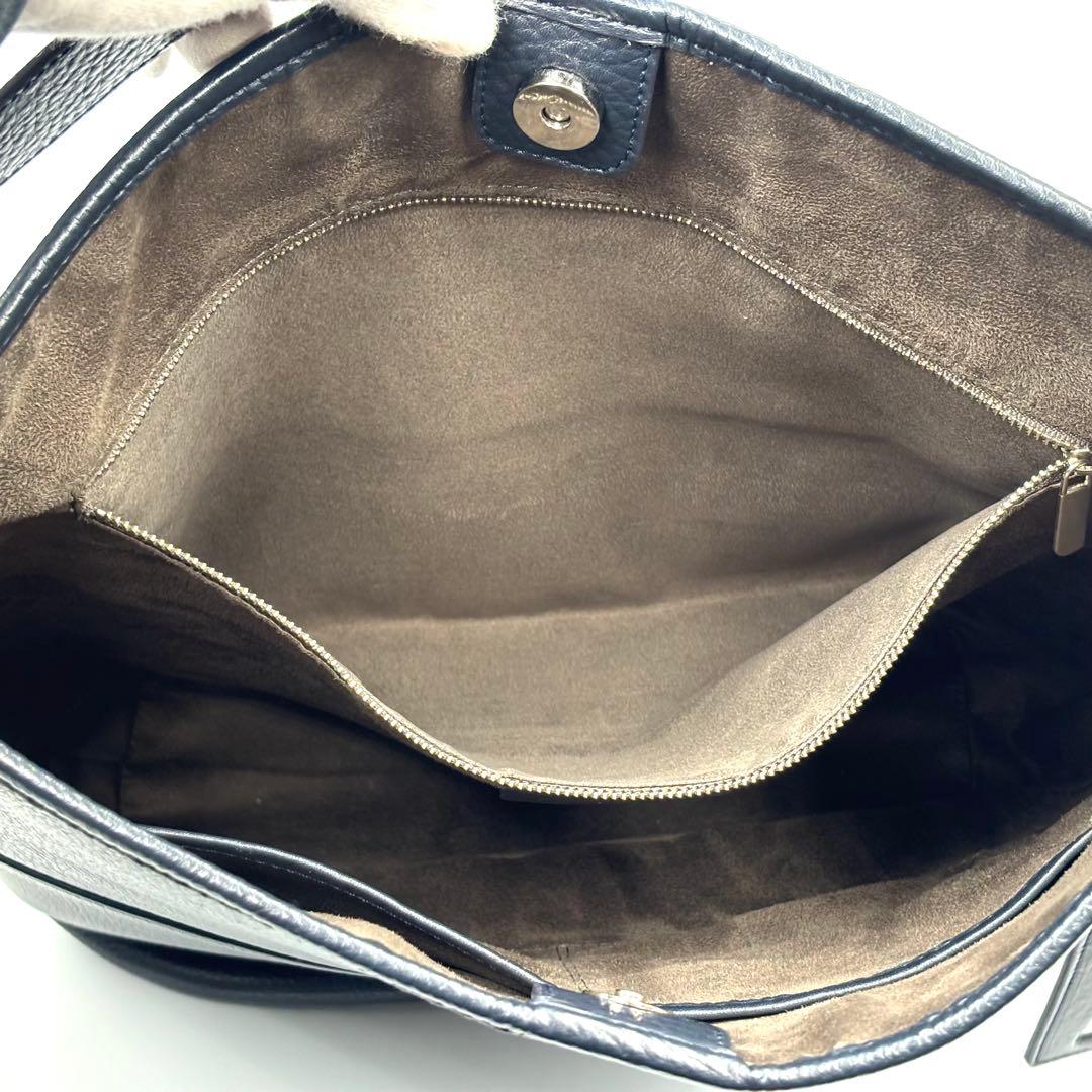 PELLE MORBIDA ペッレモルビダ　ショルダーバッグ　エディターズバッグ