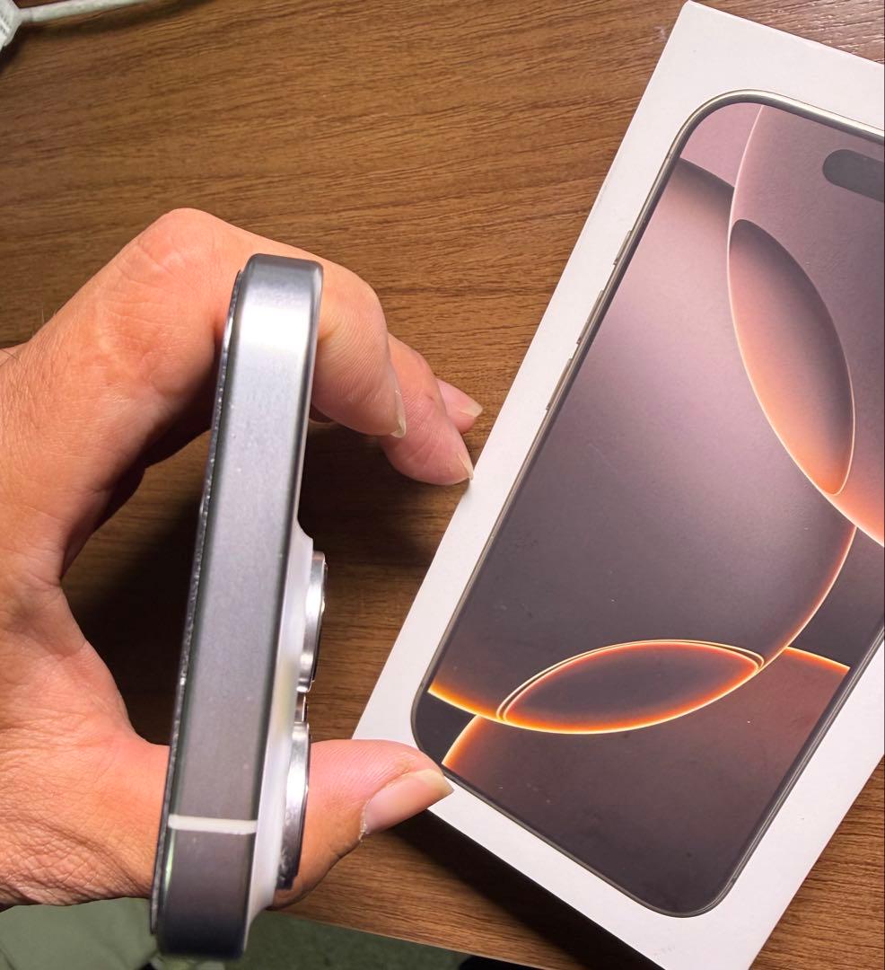 iPhone 16 Pro 256GB SIMフリー バッテリー100%