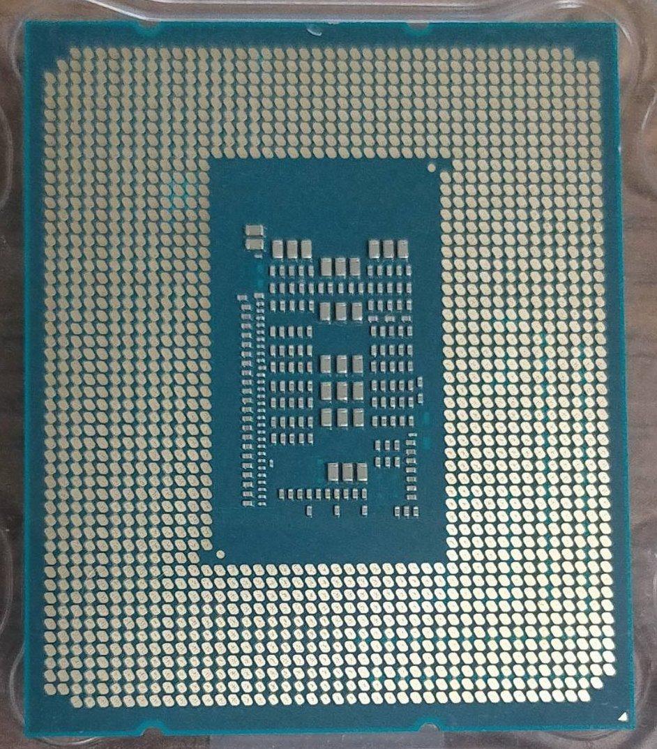 CPU Intel Core i3-12100F CPU