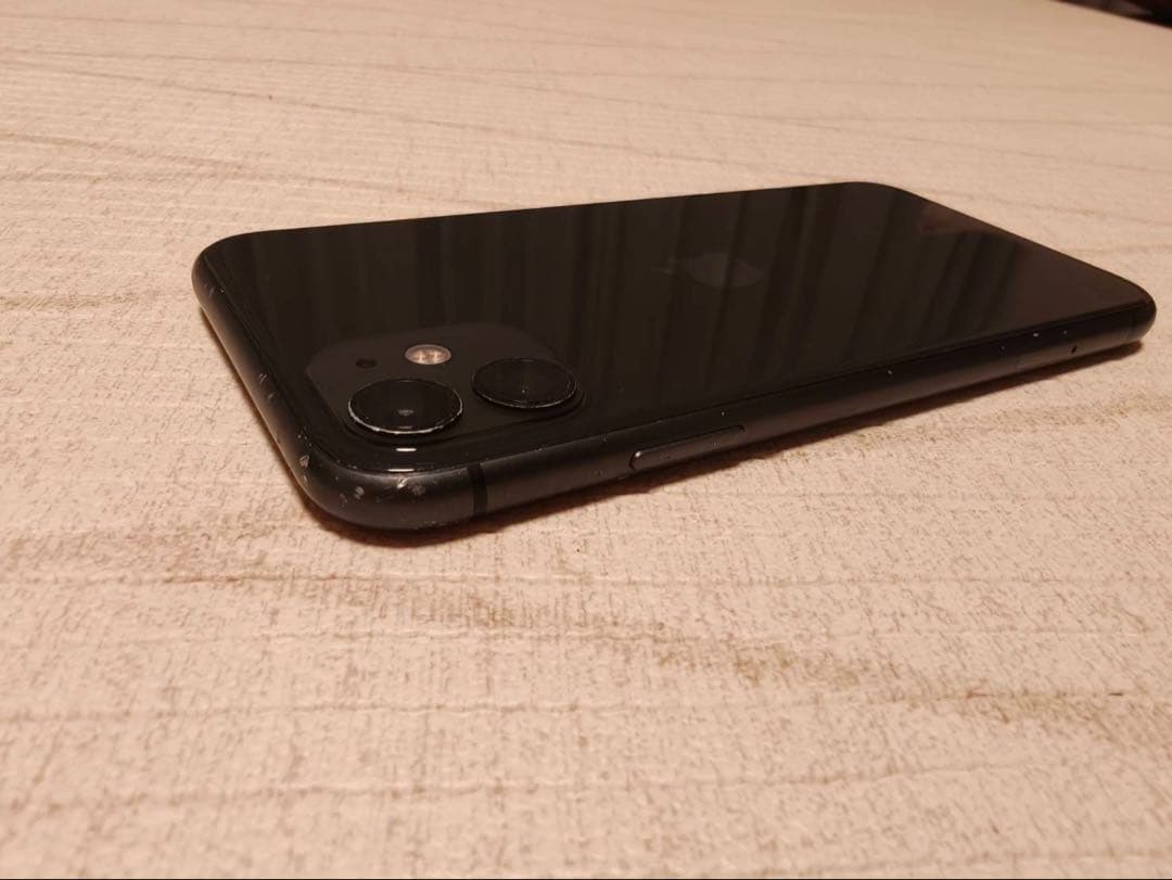 ​【SIMフリー】iPhone 11 ブラック 128GB（Face ID難有）