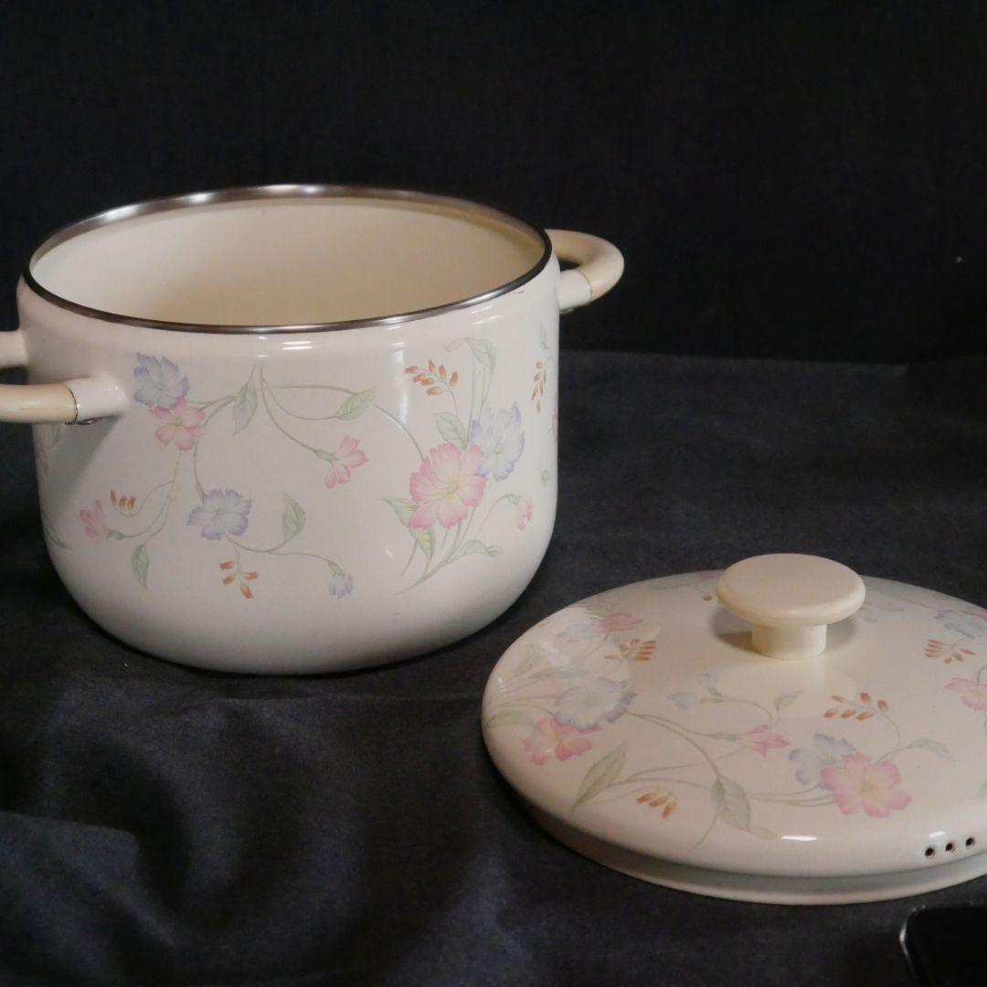 花柄ホーロー両手鍋 昭和レトロ