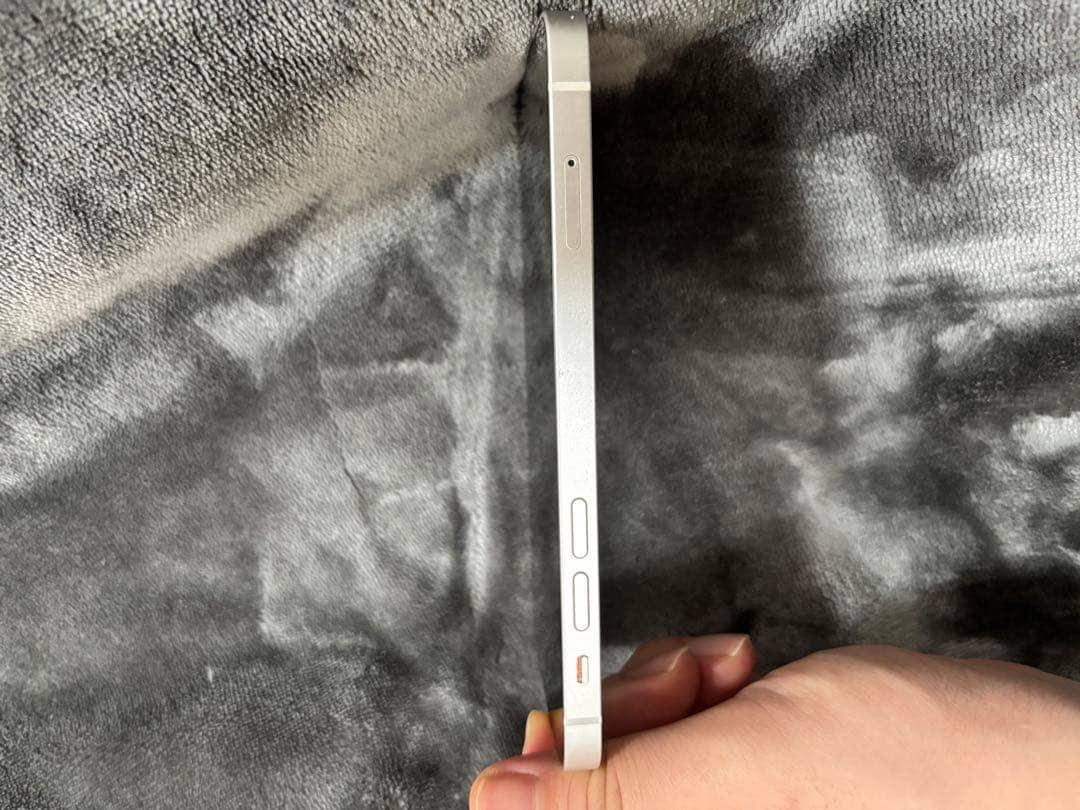 iPhone 12 本体のみ