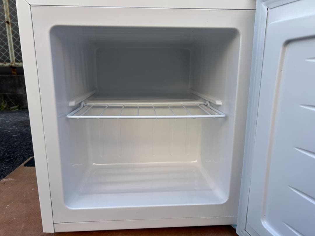 Sun Ruck 1ドア冷凍庫 SR-F3202W 2025年製 32L