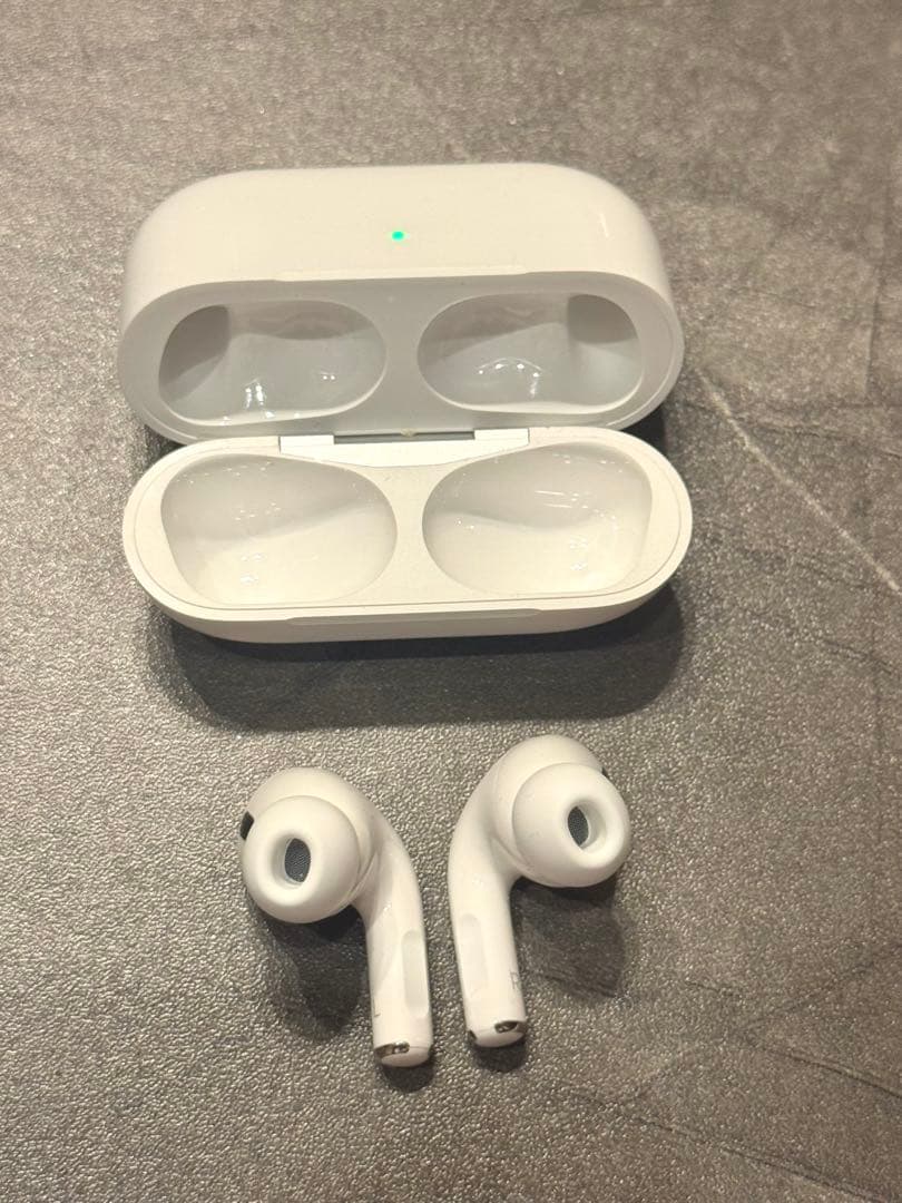 AirPods Pro (第2世代)本体 充電ケース付き