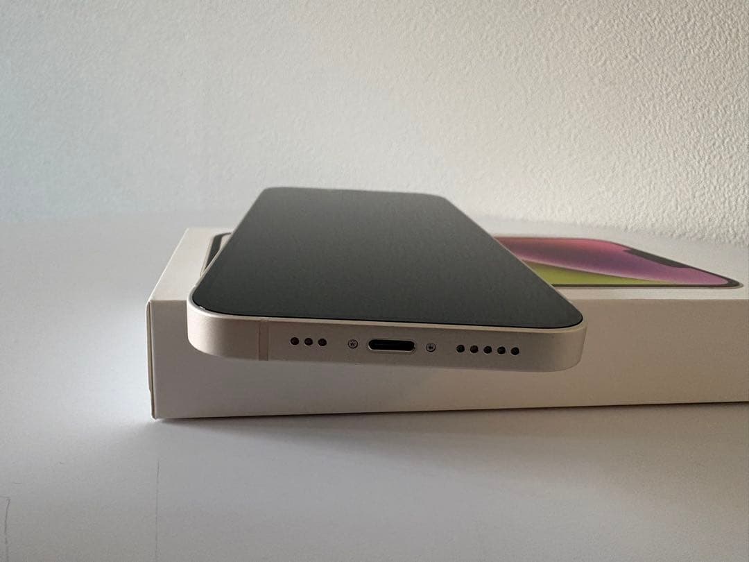 【新品】iPhone14 256GB スターライト SIMフリー