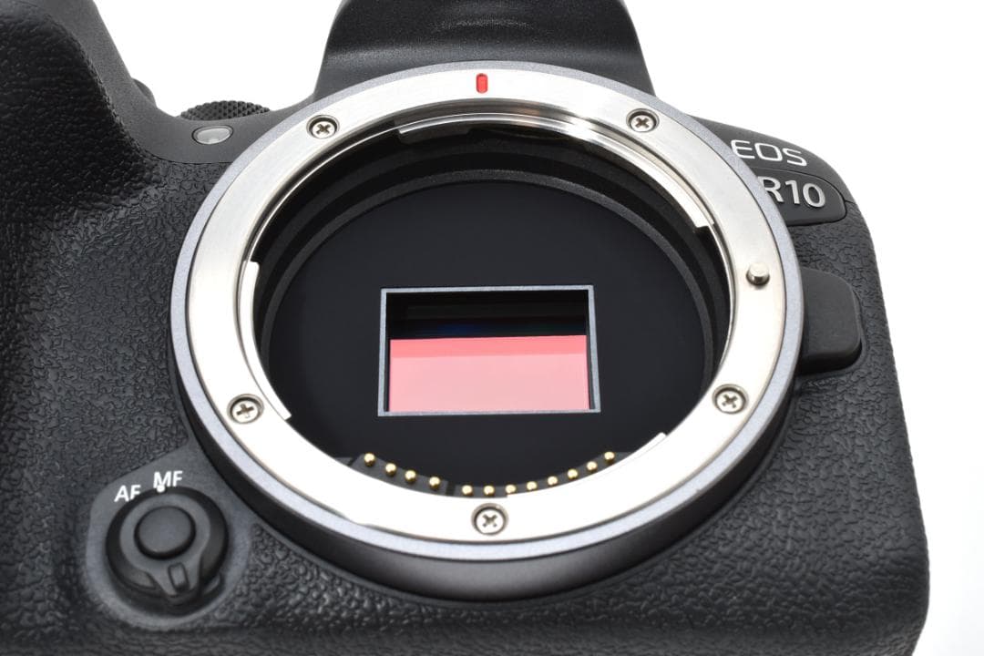 ほぼ新品 キャノン　Canon EOS R10 ボディ 1434