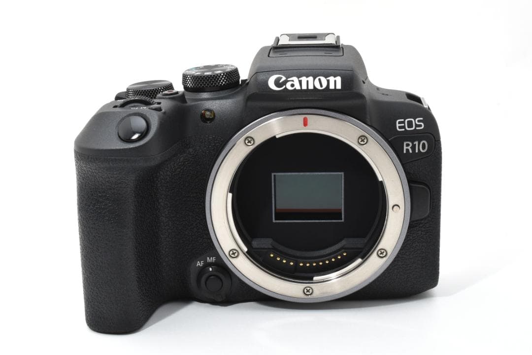 ほぼ新品 キャノン　Canon EOS R10 ボディ 1434