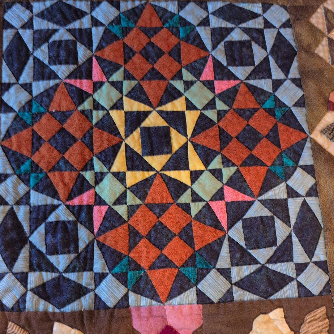 カラフルな手作りキルト