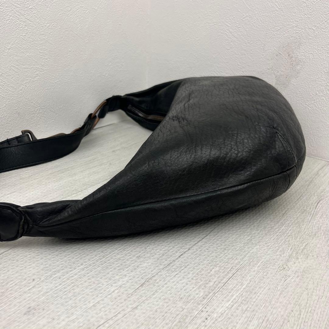 ISAMU KATYAMA BACK LASH バナナバッグ ショルダーバッグ