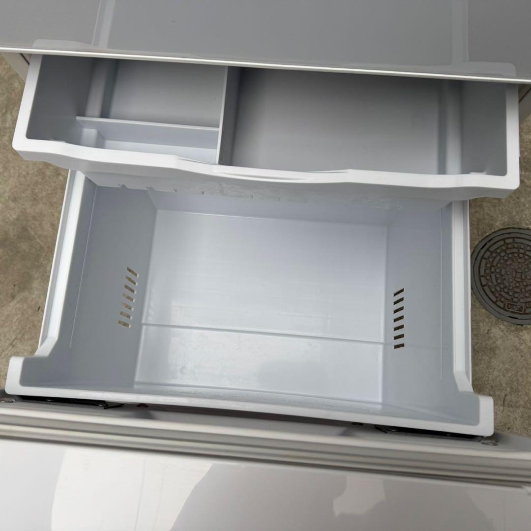 251⭐️2018年製美品★日立　冷蔵庫　大型　3ドア　自動製氷　ガラス扉